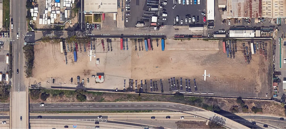 Long Beach yard view